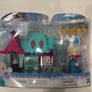 Disney Arendelle Treat Shoppe Frozen Ice Cream Shop Playset